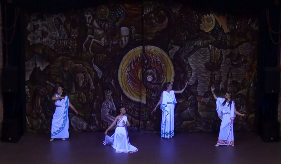 В Магадане завершился фестиваль любительских театральных коллективов «Открытый занавес»