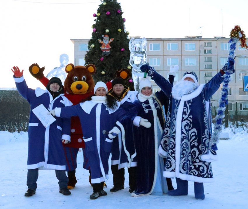 Выездная концертная бригада Образовательного творческого объединения культуры поздравила колымчан с наступающим Новым Годом