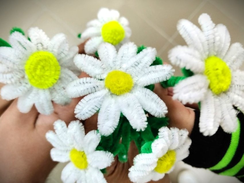 Мастер-класс «Ромашка из синельной проволоки»