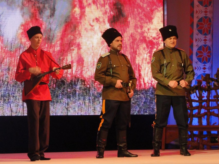 26 марта в Колымской столице прошел заключительный концерт II областного фестиваля казачьего творчества «Казачий круг»