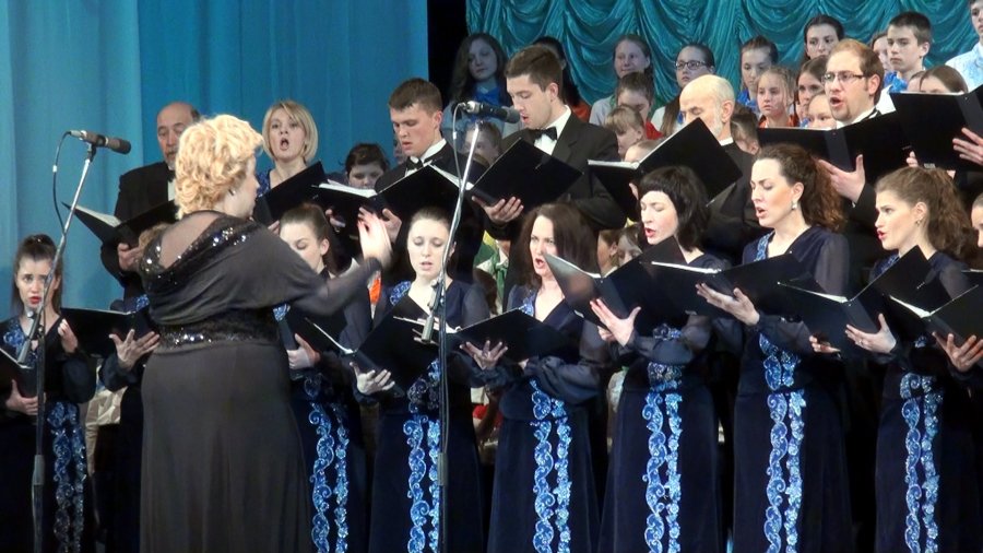 В День славянской письменности и культуры на сцене Магаданского государственного музыкального и драматического театра состоялся концерт хоровой музыки