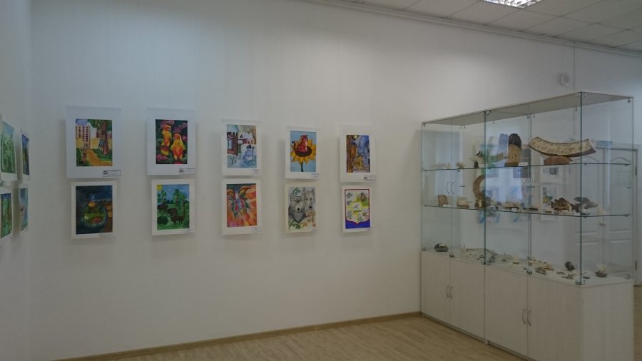 В Магаданской галерее современного искусства прошла детская выставка «Эта Земля - моя и твоя»